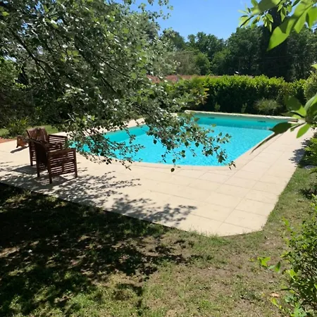 Havre De Paix Avec Jardin, Piscine Et Veranda